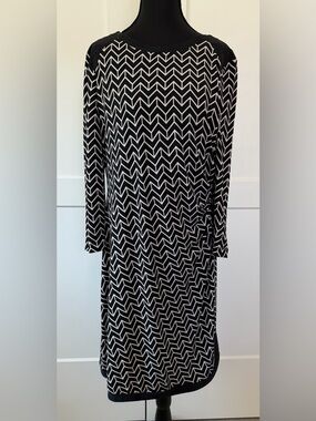 EUC Donna Morgan Flattering Black and‎ White Chevron Ruched Dress, Size 14 (XL)